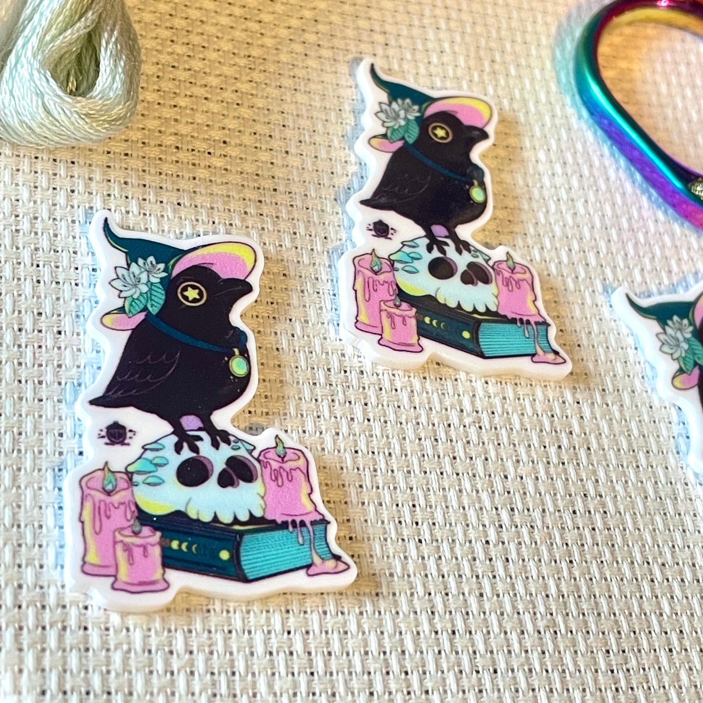 Book Crow Needle Minder
